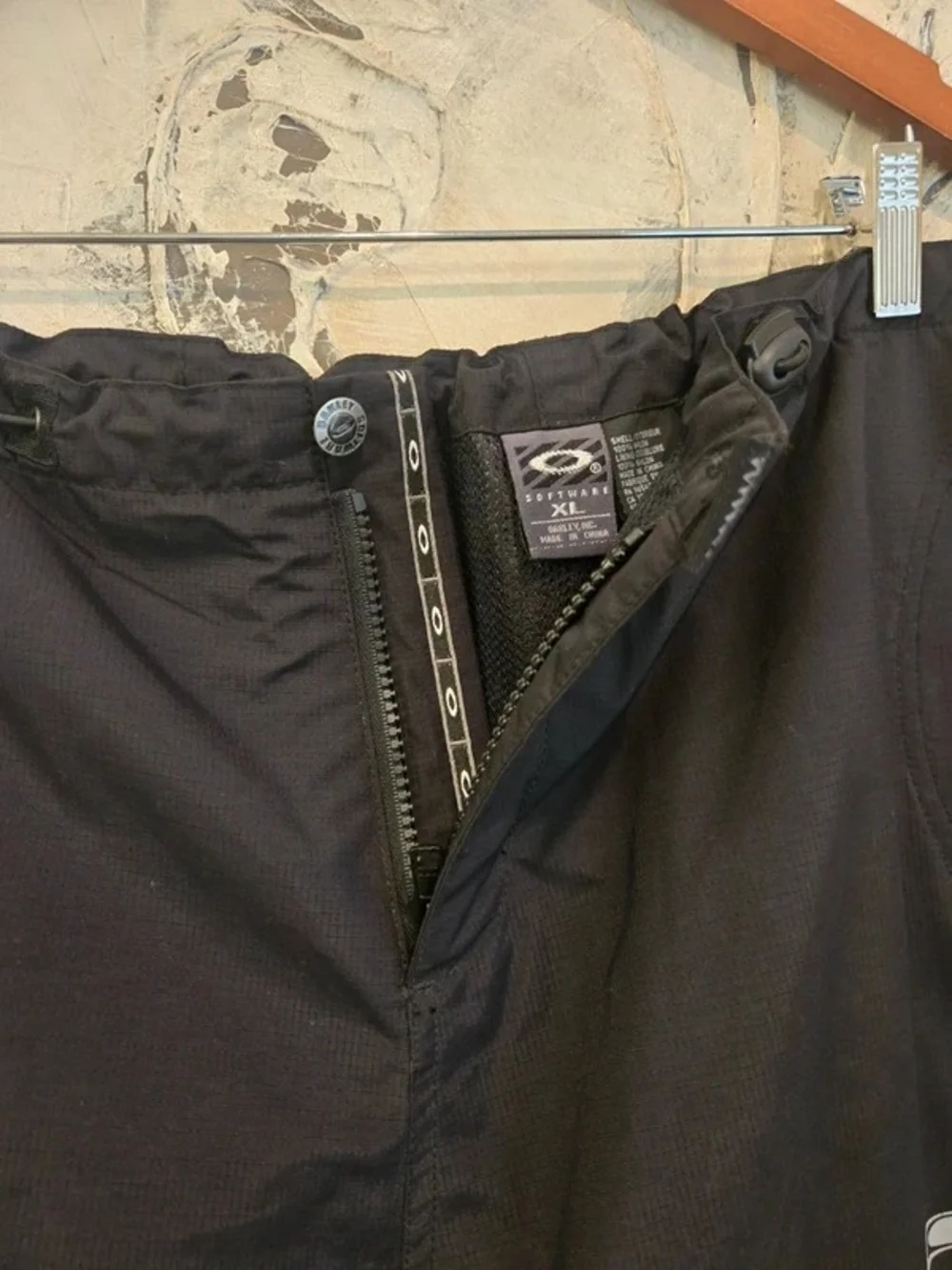 Oakley Black Men's Cargo Pants - Knee Length Technical Shorts